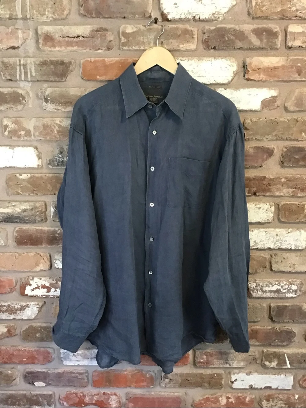 Banana Republic Men's Irish Linen Slate Blue Long-Sleeve Button-Down Shirt L